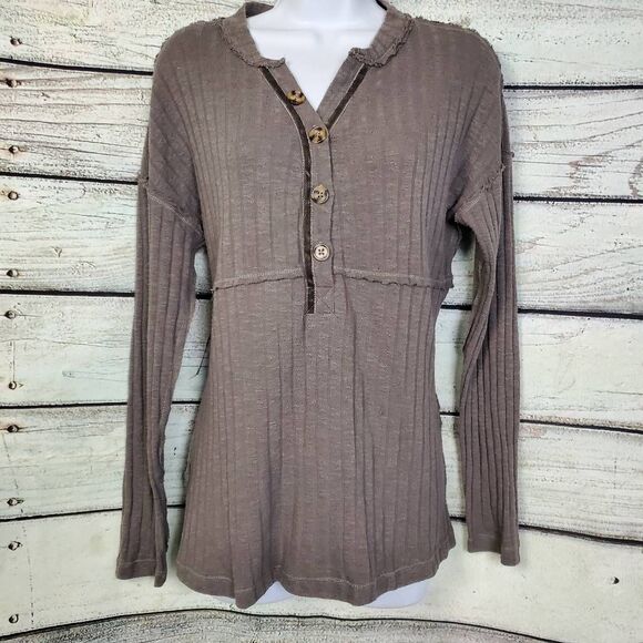 BKE XS Taupe Ribbed Henley Long Sleeve Textured Knit Top Button Front Stretch - Picture 1 of 7